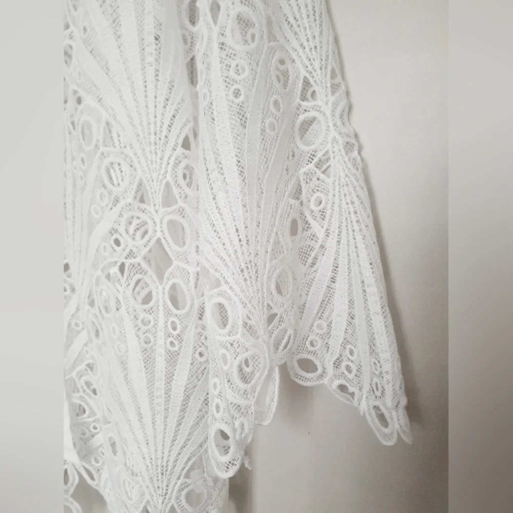 Adiva White Lace Button-Up Shirt - Picture 4 of 7